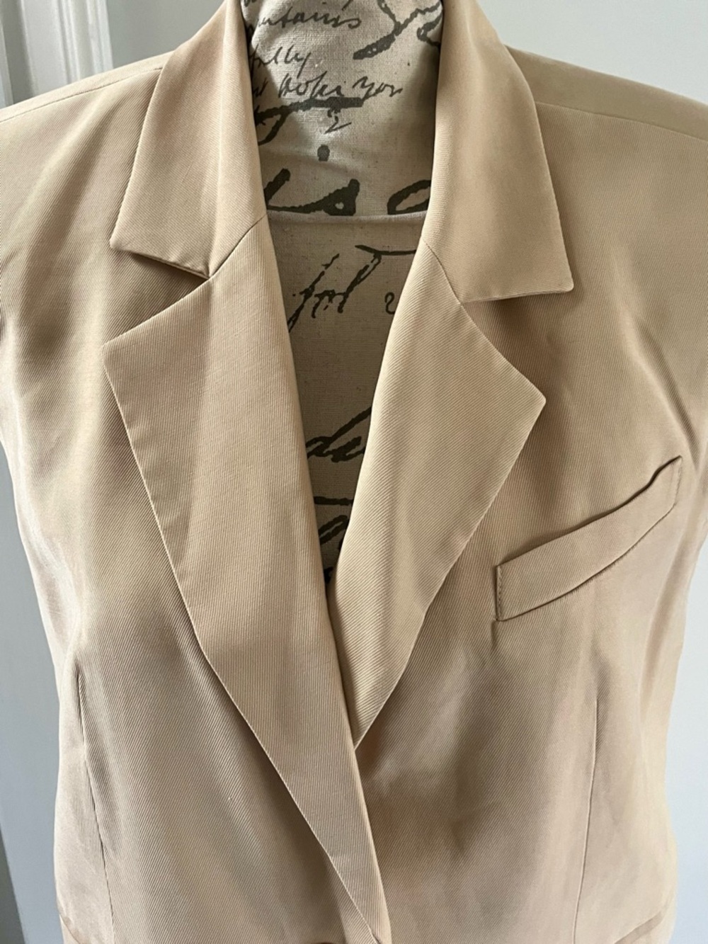 Open Edit Sleeveless Blazer Style Vest with Single Button Closure - Picture 9 of 16